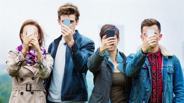 La adicción al teléfono puede afectar el sueño y hasta causar ceguera