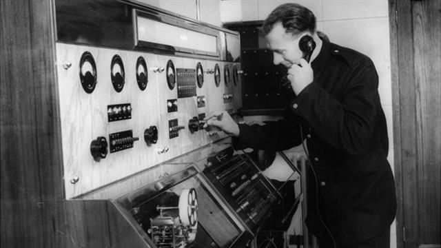 La centralita de los bomberos, en 1937; allí atendían las llamadas de emergencia